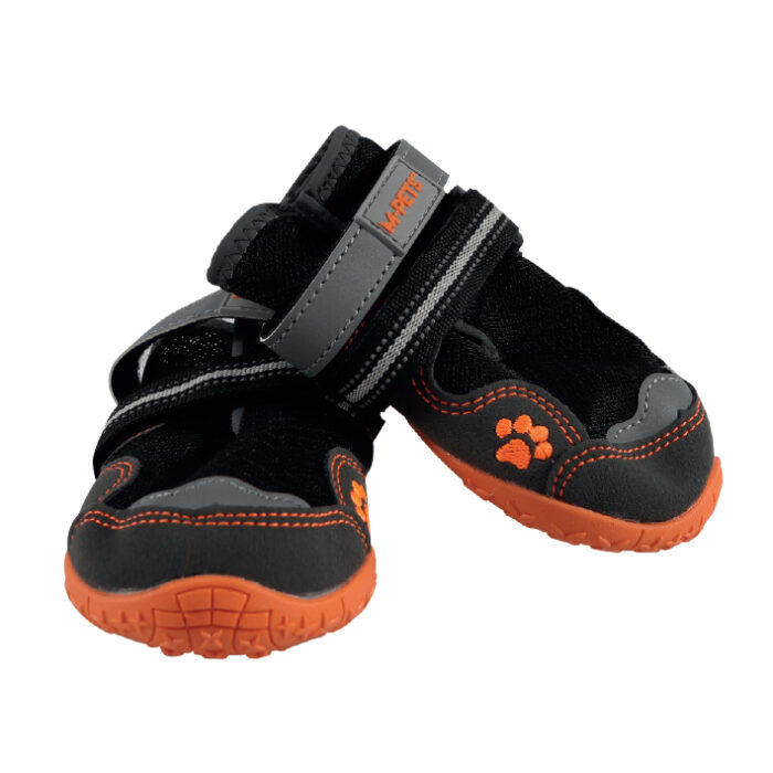 mpets-web_0155_hiking-dog-shoes